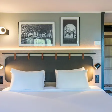 Hotel Campanile - Lomme 3*