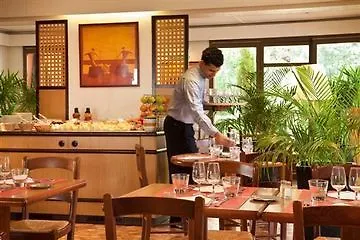 Hotel Campanile - Lomme 3*