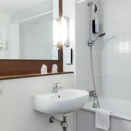 - 洛姆钟楼酒店