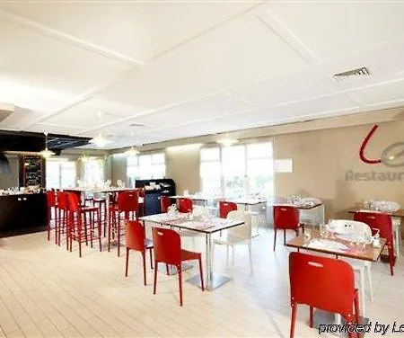 - 洛姆钟楼酒店 3*